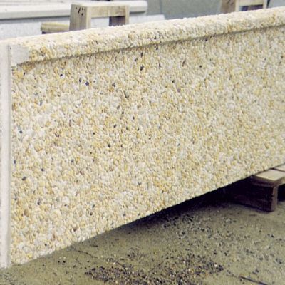 Plaque de soubassement gravillon lavé