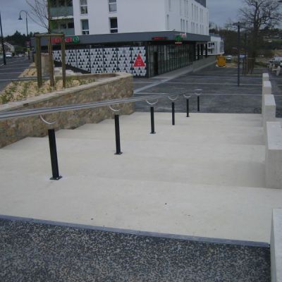 Escalier blanc sablé